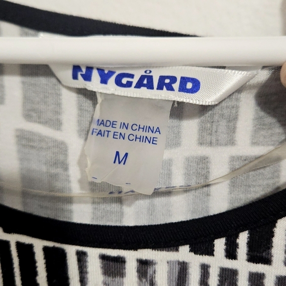 Vintage Nygard sleeveless sheath dress. Size M. Hem Split with side ruching. - Picture 3 of 4